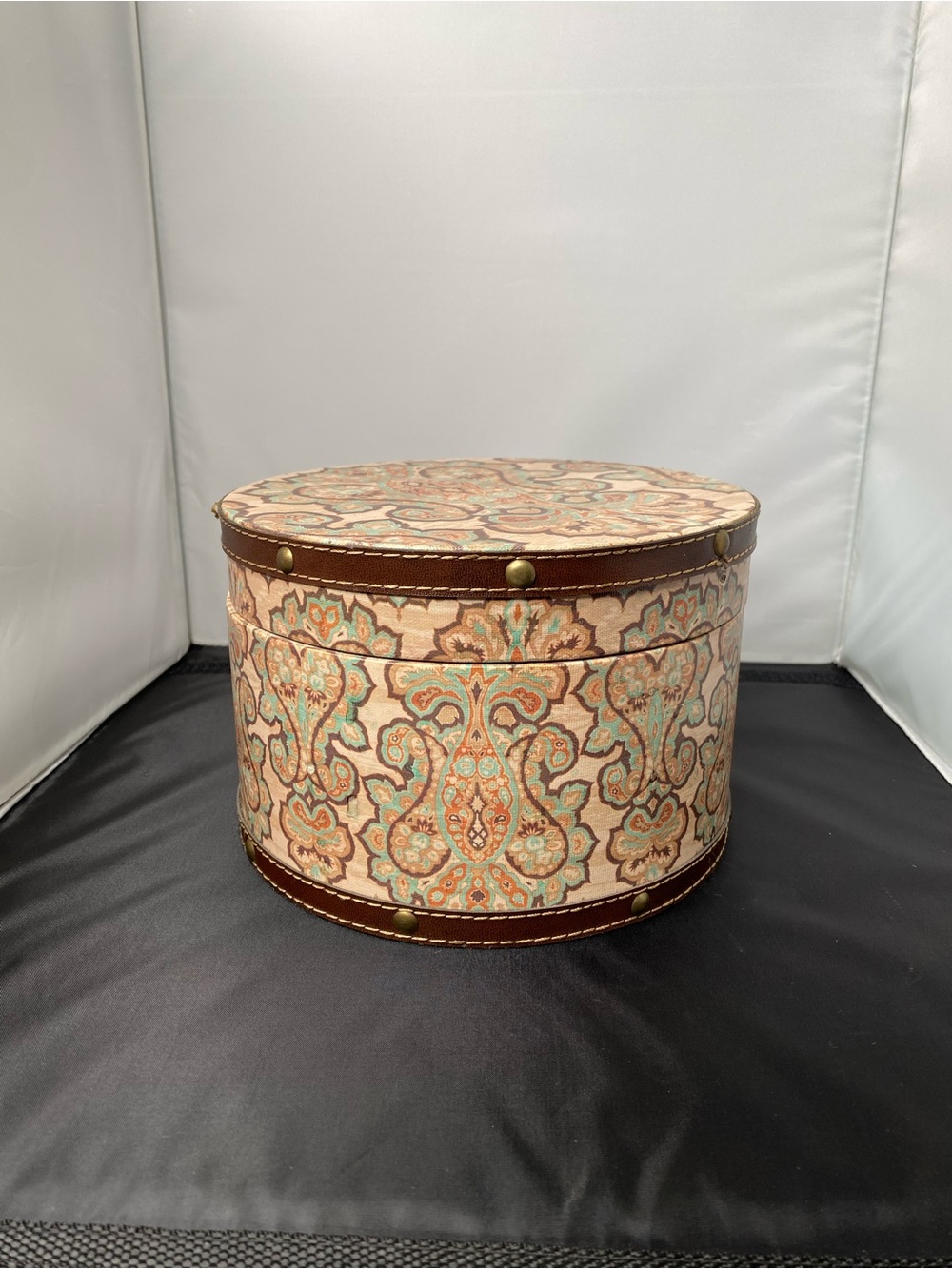 Decorative Paisley Round Storage Box in Beige and Teal